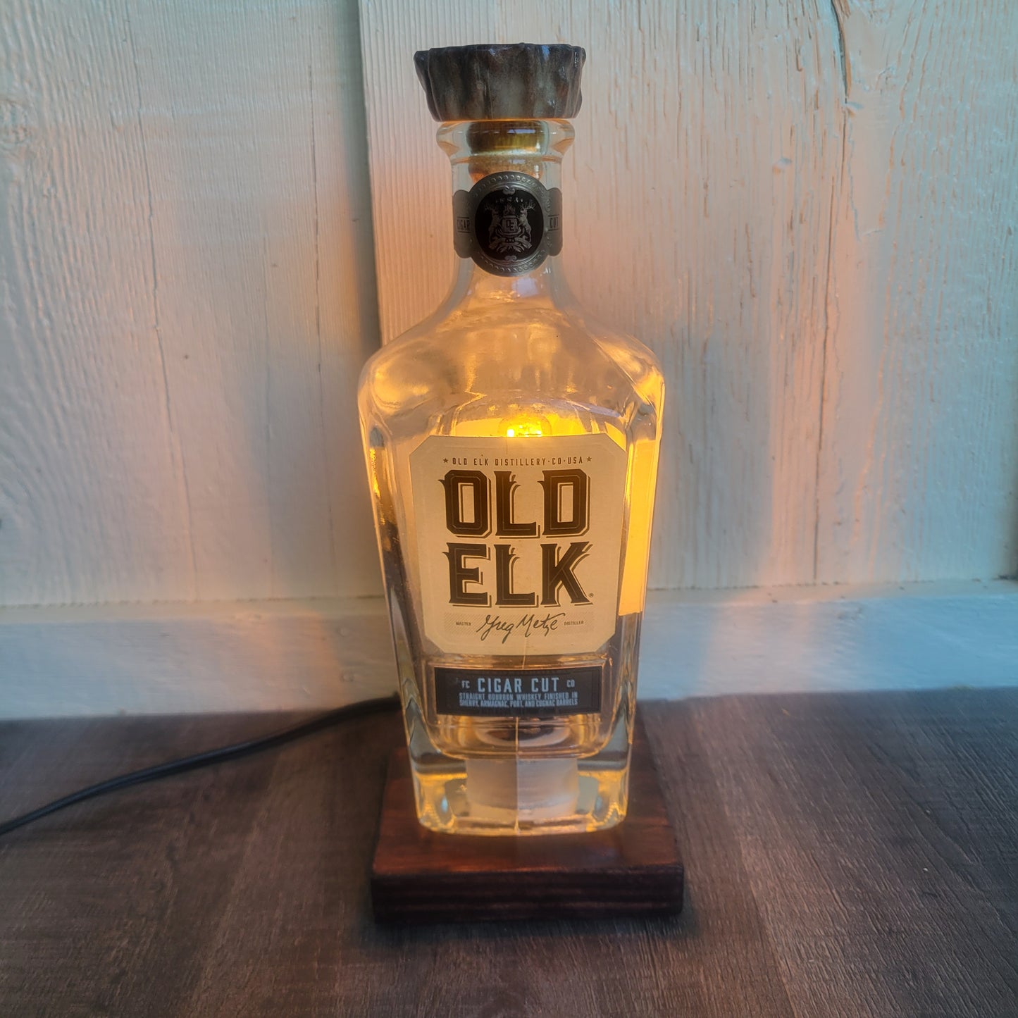 *Old Elk Cigar Cut